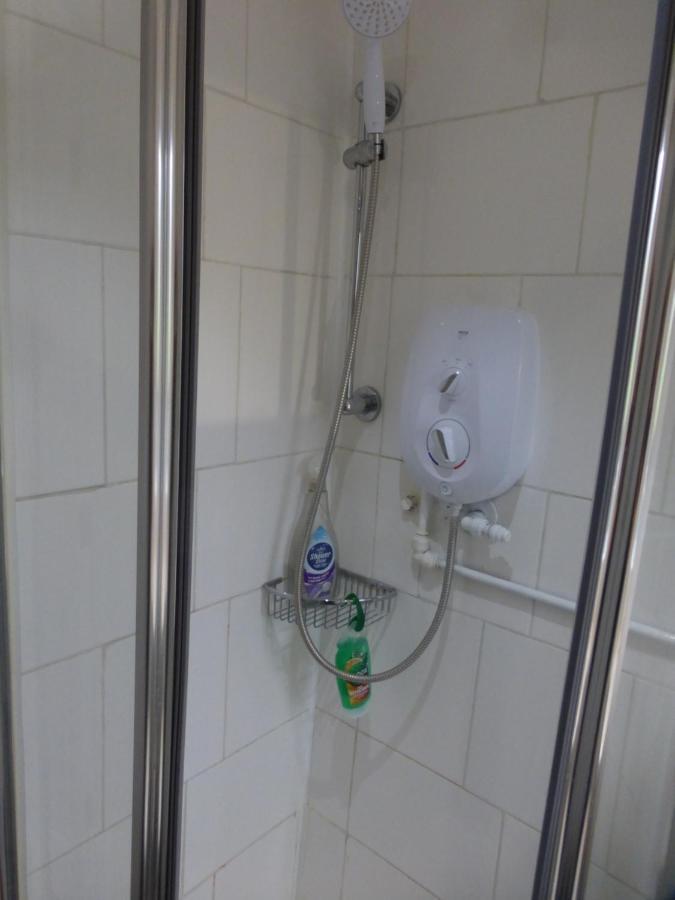 Self-Contained Private Apartment Барнет Екстериор снимка